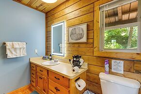 'owl's Nest' Pet-friendly Cabin w/ Private Hot Tub