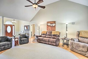 Gorgeous Evans Retreat < 14 Mi to Augusta!