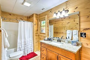 Serene Blue Ridge Cabin ~ 3 Mi to Downtown!