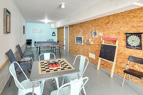 Elegant Tybee Island Townhome, Steps to Beach