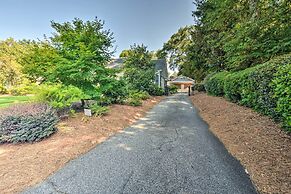 Cozy Athens Cottage: Walk to Sanford Stadium!