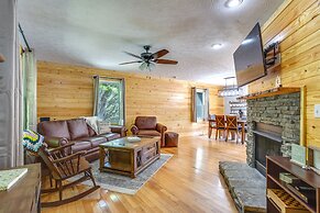Dreamy Dahlonega Cabin w/ Deck & Fireplace!
