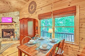 'bigfoot's Hideout' in Blue Ridge w/ Hot Tub!