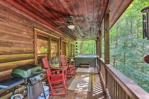 'bigfoot's Hideout' in Blue Ridge w/ Hot Tub!