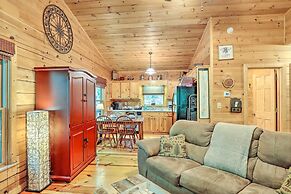 'bigfoot's Hideout' in Blue Ridge w/ Hot Tub!