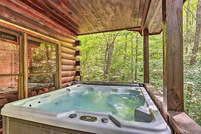 'bigfoot's Hideout' in Blue Ridge w/ Hot Tub!