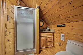 Cozy Trenton Cabin w/ Spa ~ 15 Mi to Lookout Mtn!