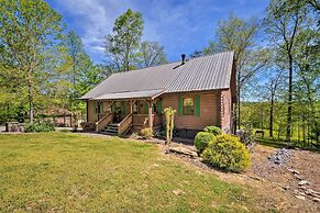 Cozy Trenton Cabin w/ Spa ~ 15 Mi to Lookout Mtn!