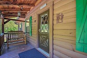 Cozy Trenton Cabin w/ Spa ~ 15 Mi to Lookout Mtn!