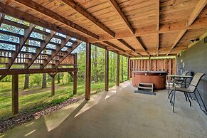 Cozy Trenton Cabin w/ Spa ~ 15 Mi to Lookout Mtn!