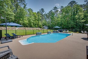 Newnan Vacation Rental w/ Pool & Pickleball Court!
