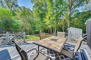 North Macon Townhome w/ Deck < 8 Mi to Downtown!