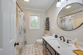 North Macon Townhome w/ Deck < 8 Mi to Downtown!