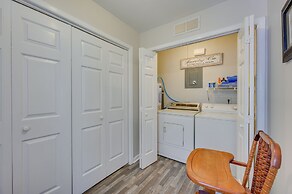 North Macon Townhome w/ Deck < 8 Mi to Downtown!