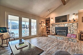 Townhome w/ Fire Pit & Boat Dock: Pets Welcome!