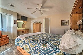 Townhome w/ Fire Pit & Boat Dock: Pets Welcome!