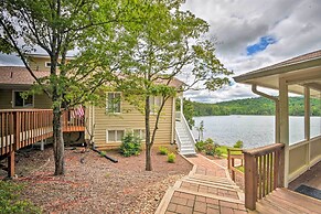 Townhome w/ Fire Pit & Boat Dock: Pets Welcome!