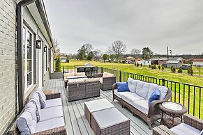 Beautiful Nashville Home Near Downtown w/ Hot Tub!