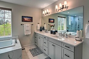 Beautiful Nashville Home Near Downtown w/ Hot Tub!