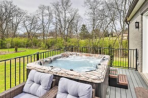 Beautiful Nashville Home Near Downtown w/ Hot Tub!