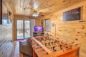 Blue Ridge Log Cabin w/ Hot Tub & Game Room!