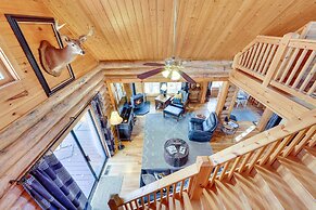 Blue Ridge Log Cabin w/ Hot Tub & Game Room!