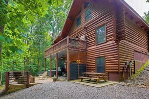 Blue Ridge Log Cabin w/ Hot Tub & Game Room!