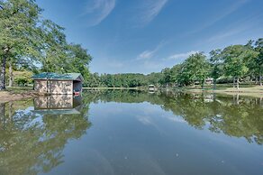 100-acre Fort Valley Rental w/ Private Lake!
