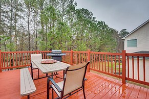 Central Austell Home w/ Furnished Deck & Grill!