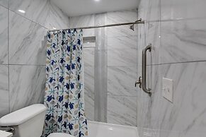 Charming Nashville Home Near Restaurants & Bars!