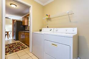 Charming Nashville Home Near Restaurants & Bars!