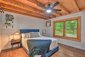 Luxe Jasper Cabin w/ Deck + Blue Ridge Mtn Views!
