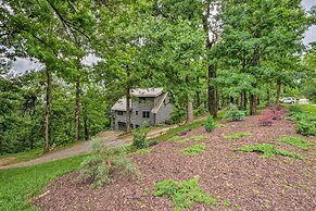 Luxe Jasper Cabin w/ Deck + Blue Ridge Mtn Views!