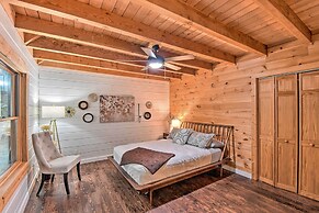 Luxe Jasper Cabin w/ Deck + Blue Ridge Mtn Views!