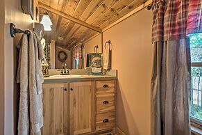 Outdoor Adventure - Charming Cabin w/ Hot Tub