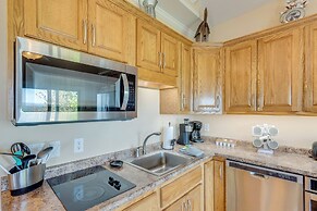 Lake-view Condo With Covered Deck in Hiawassee!