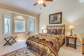 Lake-view Condo With Covered Deck in Hiawassee!