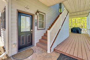 Lake-view Condo With Covered Deck in Hiawassee!
