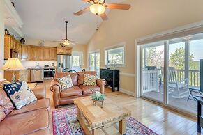 Lake-view Condo With Covered Deck in Hiawassee!