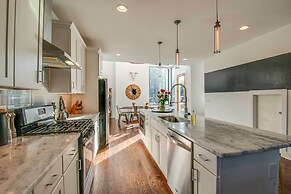 Nashville Home w/ Rooftop Deck < 2 Mi to Dtwn