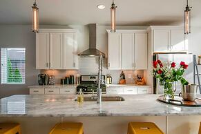 Nashville Home w/ Rooftop Deck < 2 Mi to Dtwn