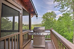 Luxe Blue Ridge Cabin Chasing Dreams w/ Hot Tub