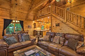 Luxe Blue Ridge Cabin Chasing Dreams w/ Hot Tub