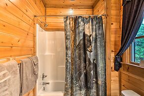 Luxe Blue Ridge Cabin Chasing Dreams w/ Hot Tub