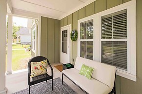 Chic Thomasville Home: Walk to Downtown!
