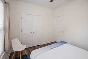 Chic Thomasville Home: Walk to Downtown!