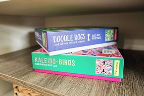 Chic Thomasville Home: Walk to Downtown!