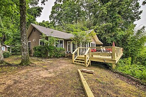 Cloudland Retreat w/ Mountain & Valley Views!