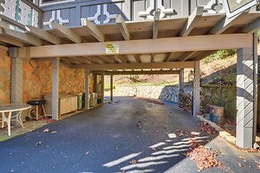 Picturesque Sky Haus Sanctuary w/ Mountain Views