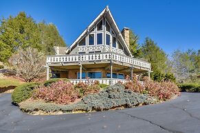 Picturesque Sky Haus Sanctuary w/ Mountain Views